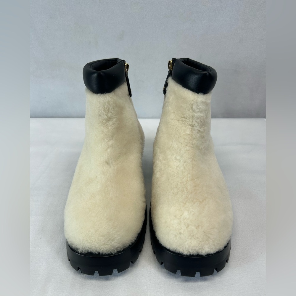 Chanel Shearling Lambskin Ivory Metal Logo Ankle Winter - Picture 10 of 14